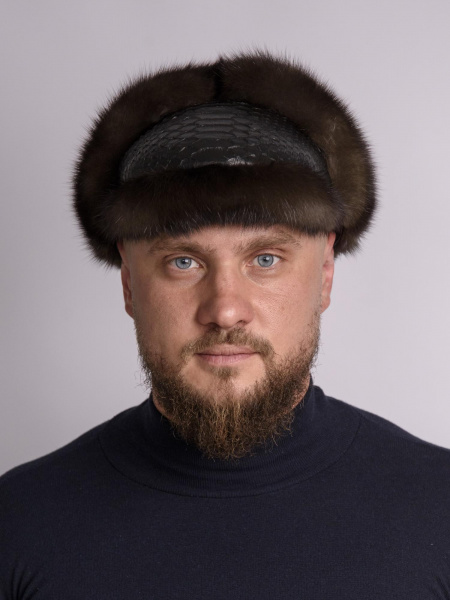 Кепка из меха соболя и кожи питона