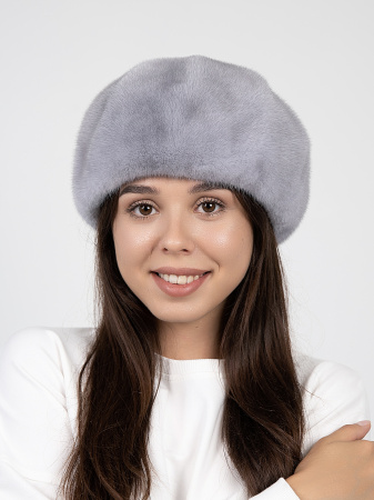 Берет из цельного меха норки, серо-голубой