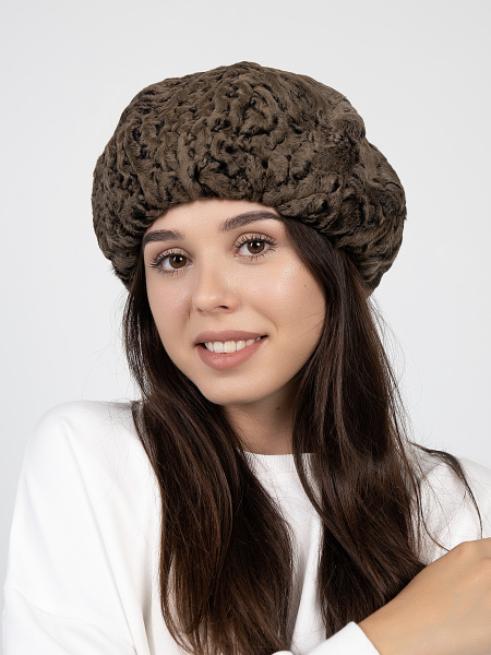 Берет из цельного меха каракуля, коричневый